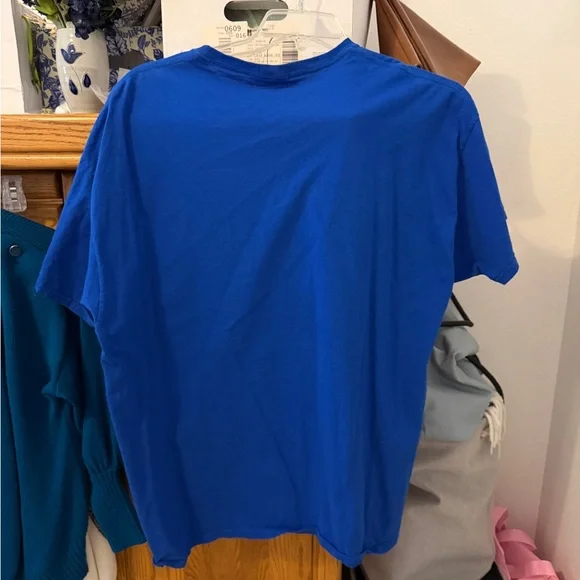 Blue Graphic T-Shirt with Floral Design (45) - Picture 4 of 4